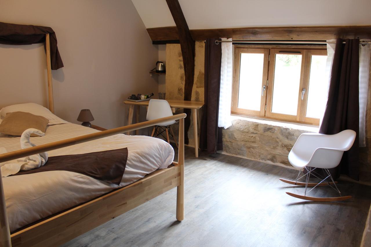 A La Croisee Des Vallees Bed & Breakfast Figeac Exterior photo