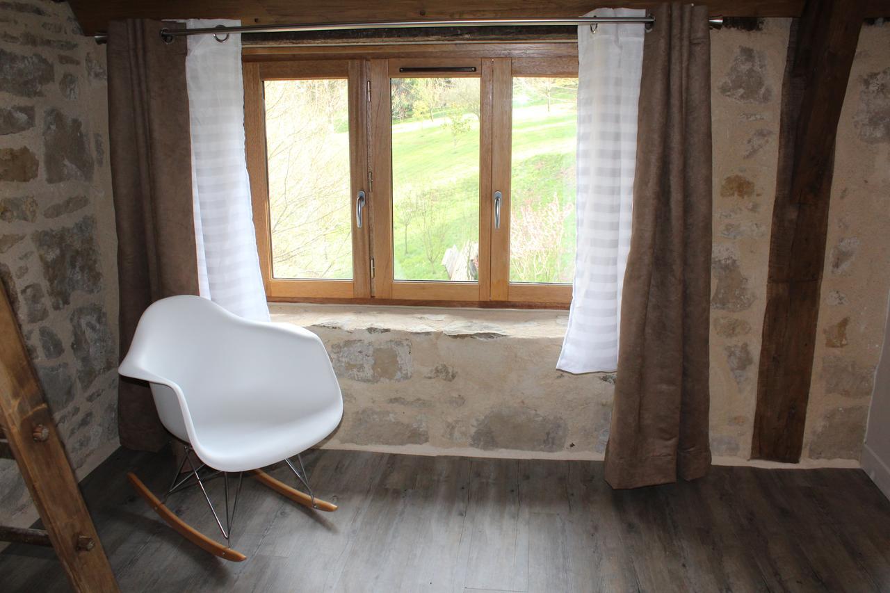 A La Croisee Des Vallees Bed & Breakfast Figeac Exterior photo