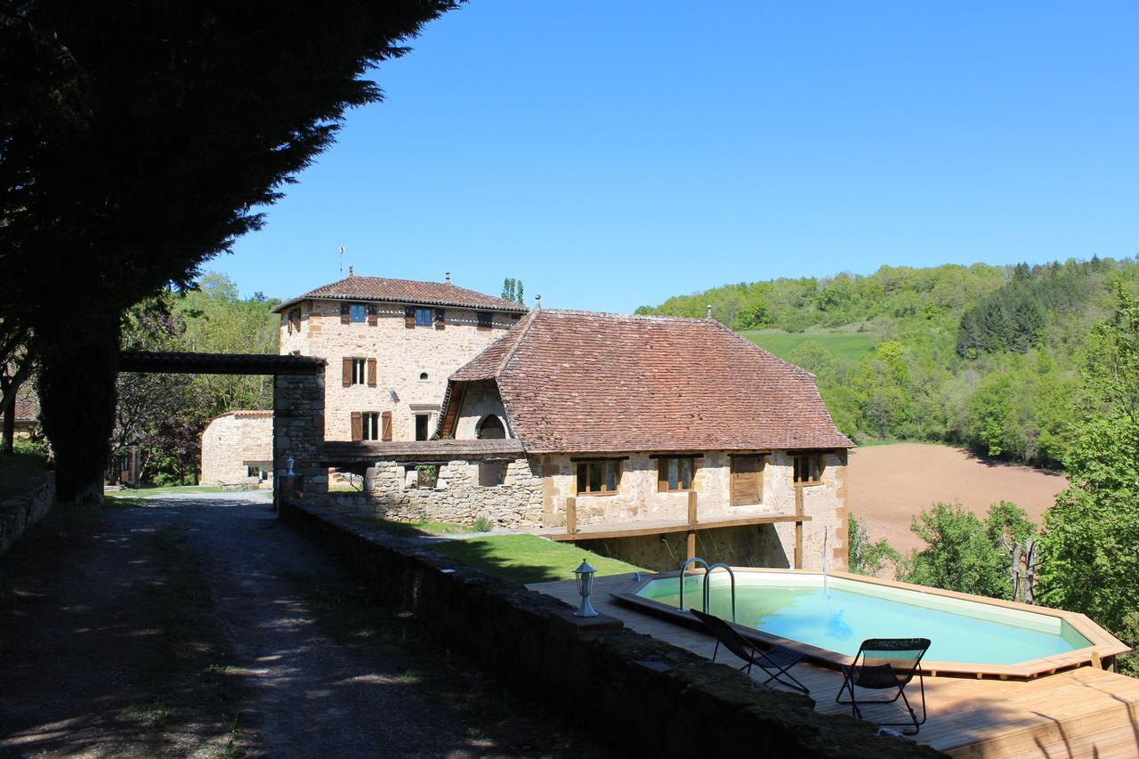 A La Croisee Des Vallees Bed & Breakfast Figeac Exterior photo