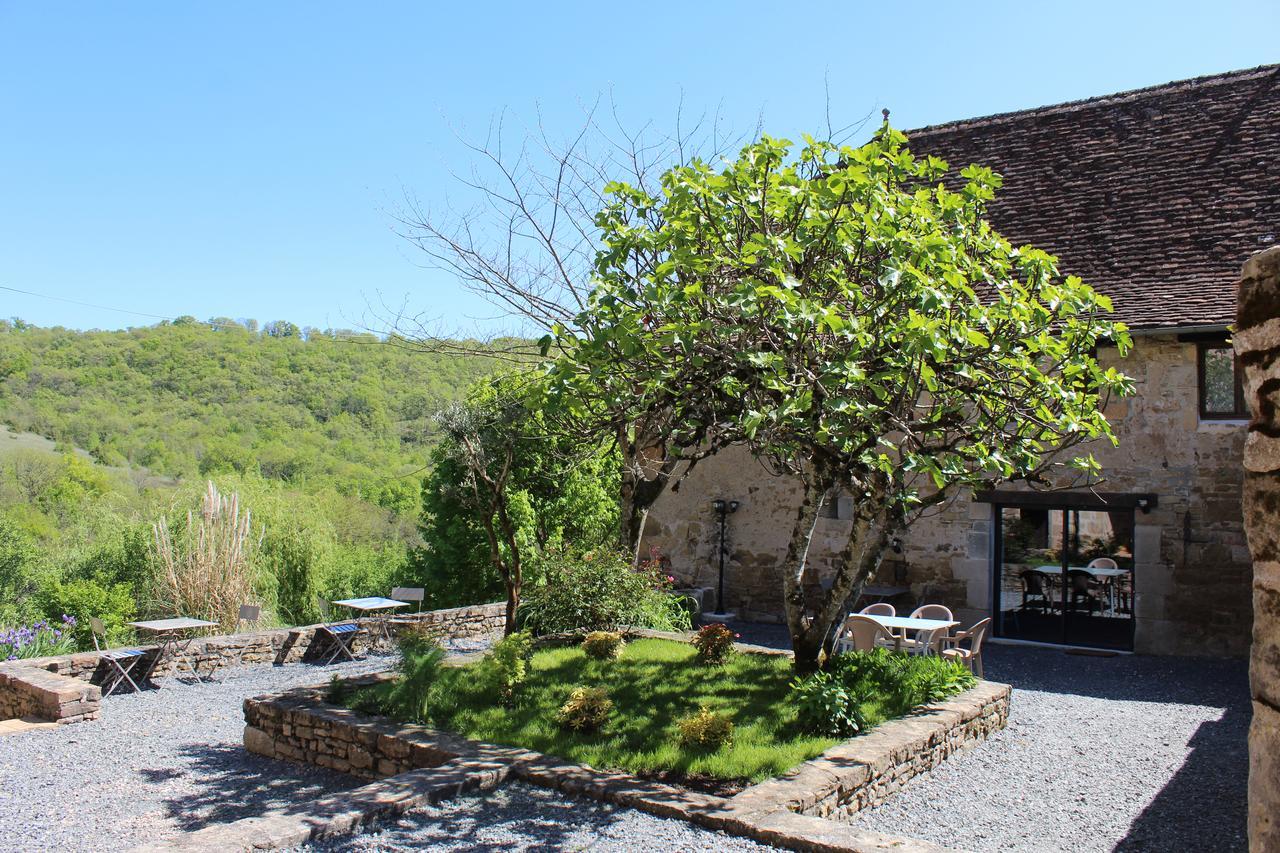 A La Croisee Des Vallees Bed & Breakfast Figeac Exterior photo